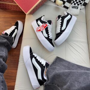 Vans Sneakers